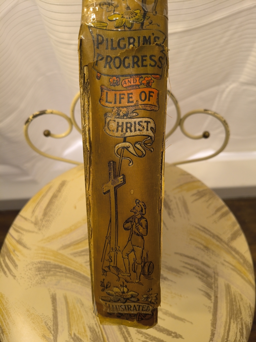 Rear Collectable Book - Picture 2 of 14